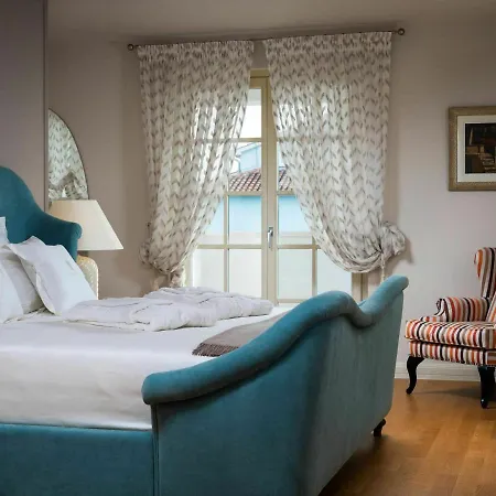 Plushy Villa With Artistic Interiors Pool In Vabriga Villa
