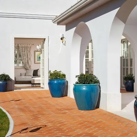 Villa Plushy Villa With Artistic Interiors Pool In Vabriga *