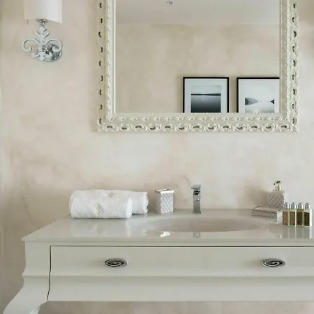 Plushy Villa With Artistic Interiors Pool In Vabriga Tar-Vabriga