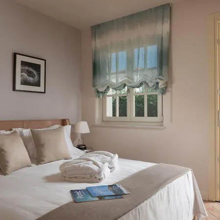 Plushy Villa With Artistic Interiors Pool In Vabriga
